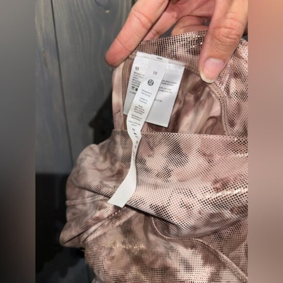 Lululemon - High rise Align Shine 23” NWT - Picture 4 of 5